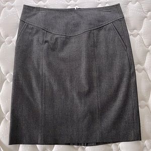 Banana Republic EUC pencil skirt 8 back zipper and pockets